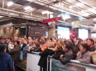 1396123912-uomo-con-la-pistola-sull-aereo-catania-sospesi-due-addetti-ai-varchi